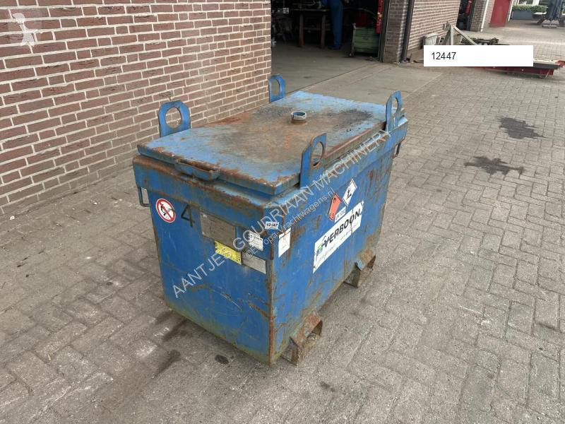 Uitrusting voor vrachtwagens  IBC tank 300...