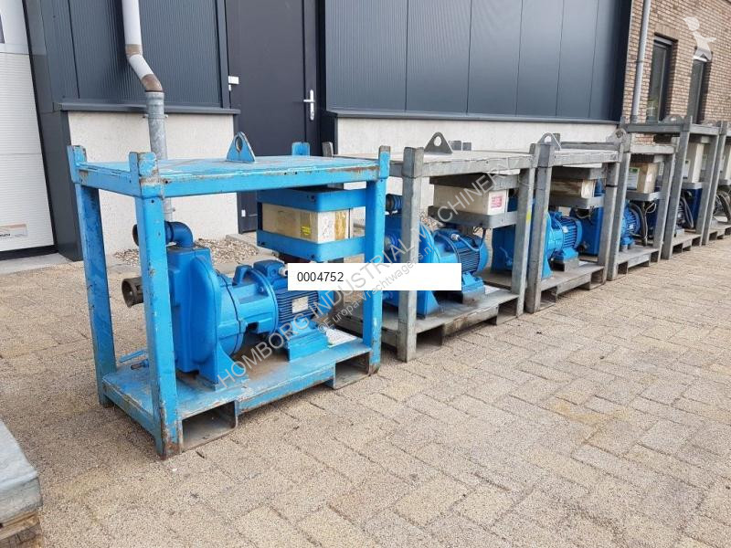 Uitrusting voor vrachtwagens  Waterpomp...
