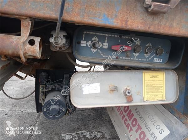 تجهيزات الآليات الثقيلة Nissan M - 75.150