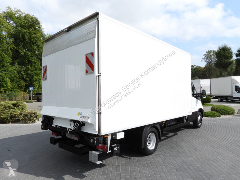 Samochód dostawczy Iveco 70C17 DAILY