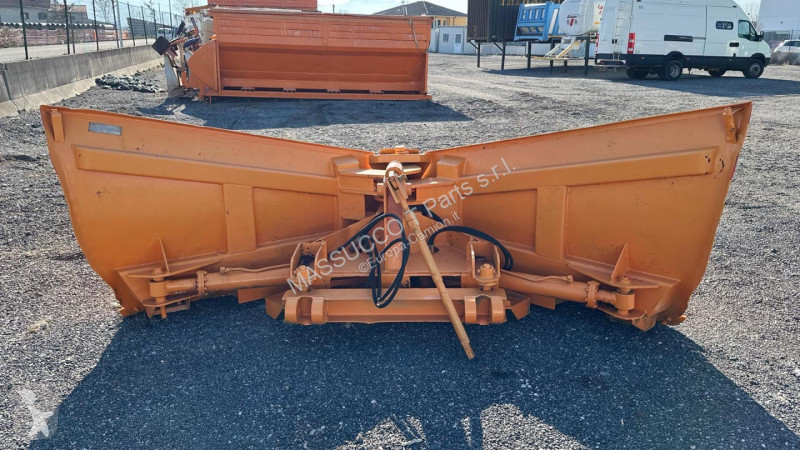 Attrezzature automezzi pesanti