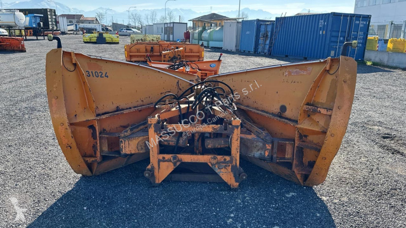 Attrezzature automezzi pesanti  CPM