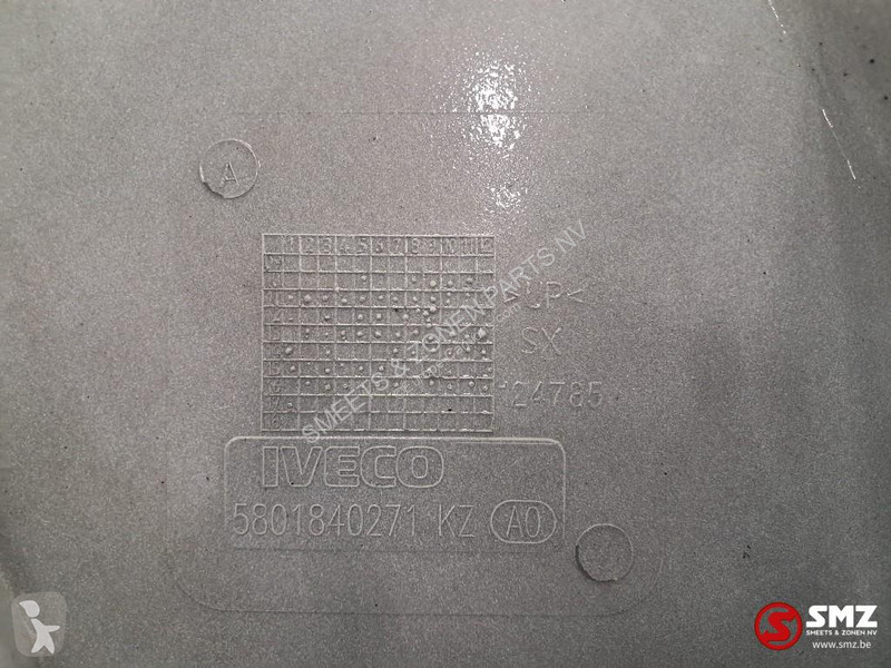 تجهيزات الآليات الثقيلة Iveco Occ opstapbak...