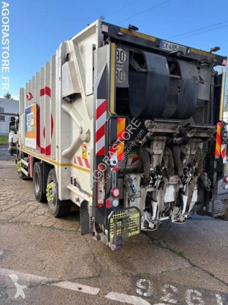 Vehículo de limpieza viaria Scania P280