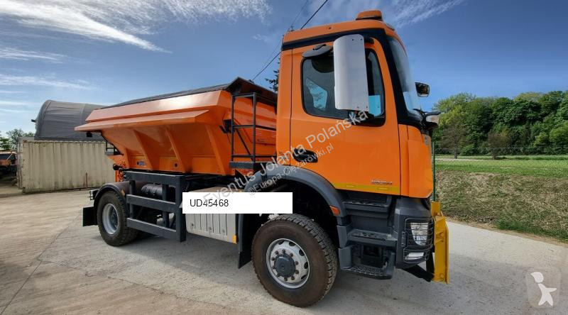 Пътнопочистваща техника Mercedes WZCMHJ46