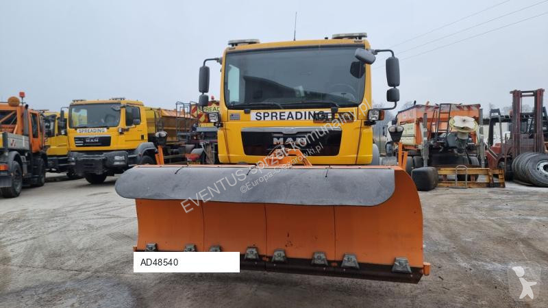 آلة لصيانة الطرق MAN Stratos B60-36