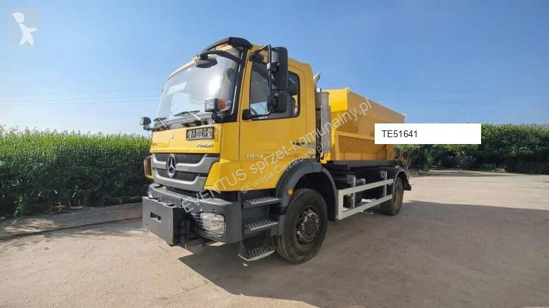 Пътнопочистваща техника Mercedes Axor 1824