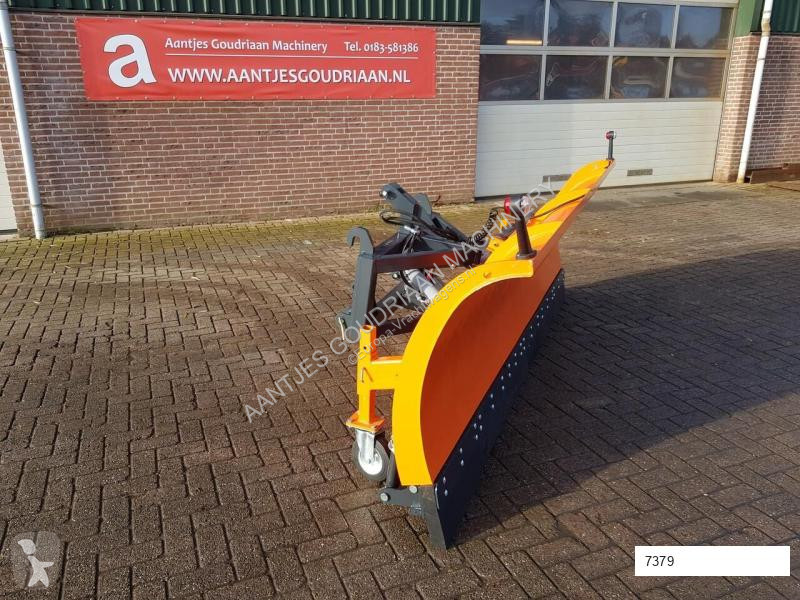 Uitrusting voor vrachtwagens  Sneeuwschuif