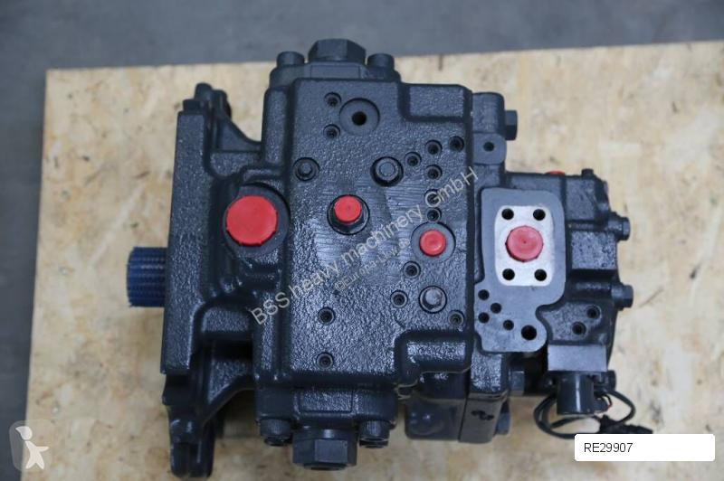 Uitrusting voor vrachtwagens Komatsu Pumpe für...