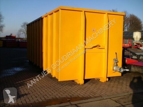 Uitrusting voor vrachtwagens  Vloeistof container