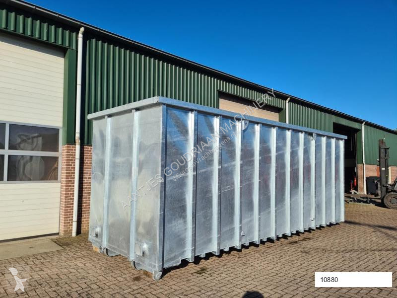 Uitrusting voor vrachtwagens  Vloeistof container