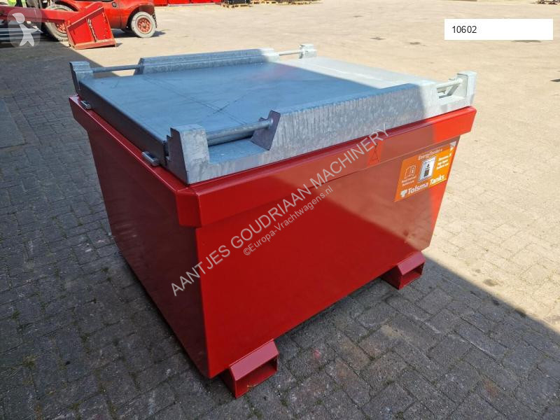 Equipamentos pesados  IBC Diesel tank