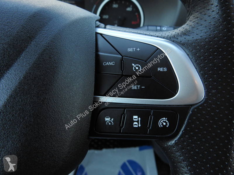 Véhicule utilitaire Iveco 70C18 DAILY