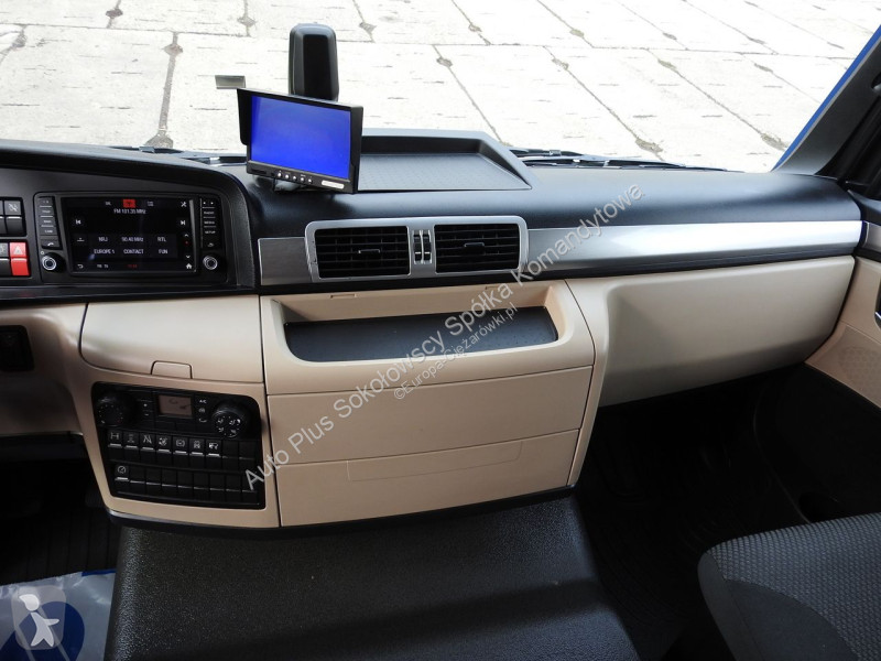 Attrezzature automezzi pesanti MAN 12.220