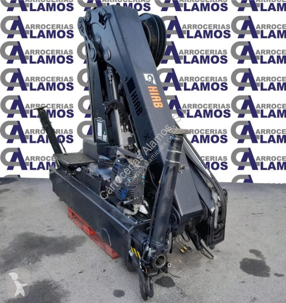 Uitrusting voor vrachtwagens Hiab    GRUA HIAB...