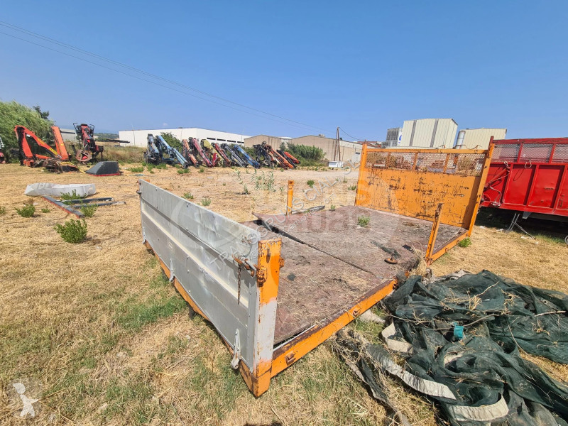 Оборудване за камиони  caja fija.