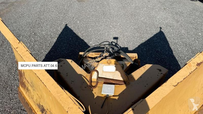 Attrezzature automezzi pesanti  Pelazza Andrea 5V5