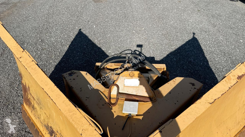 Attrezzature automezzi pesanti  5V5