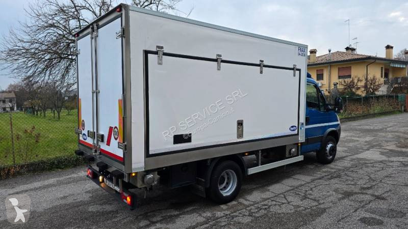 عربة نفعية Iveco