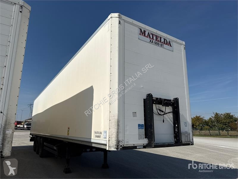 Félpótkocsi Kögel S24-3 Tri/A Van Trailer