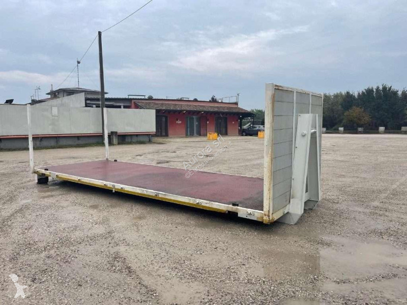 PL-utrustningar  USATO A PIANALE SENZA SPONDE