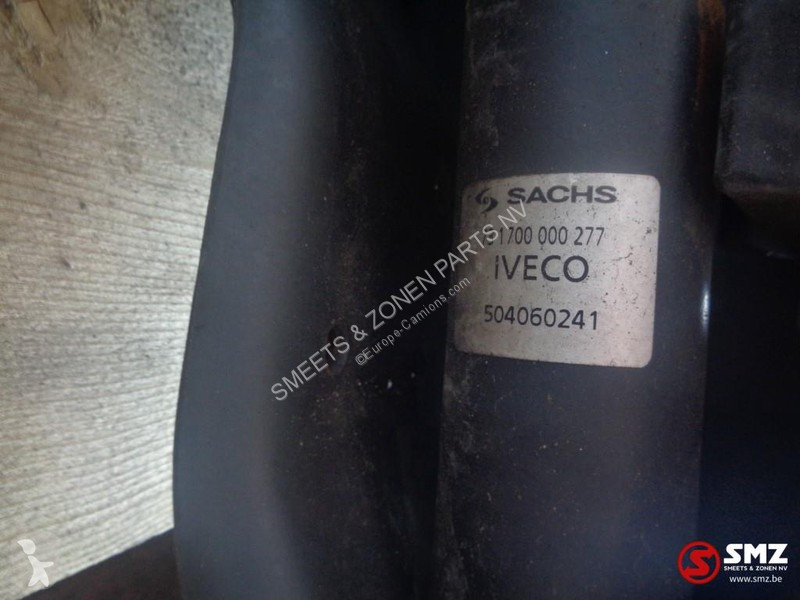 Equipamentos pesados Iveco Occ cabineophanging...