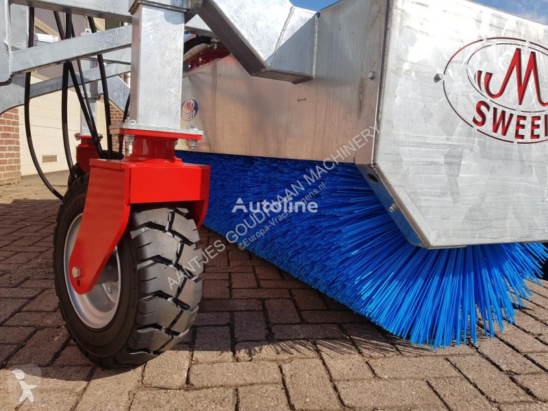 Vybavení pro nákladní vozy  Veegmachine TV 800...
