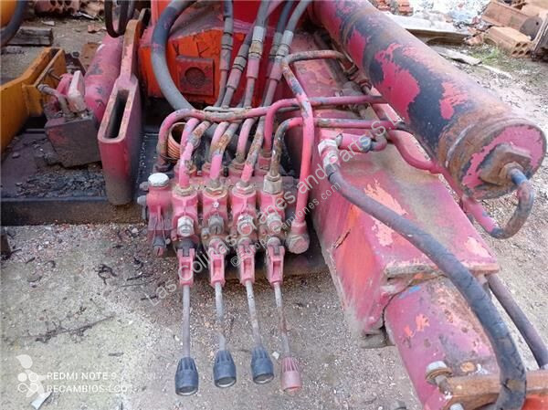 Uitrusting voor vrachtwagens Valman Grua Brazo...