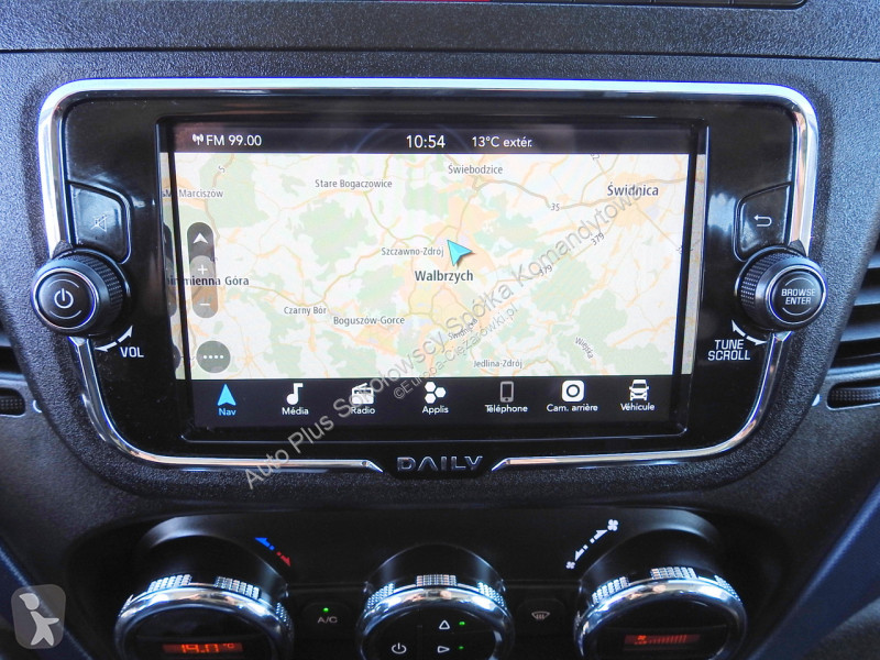 Véhicule utilitaire Iveco 70C18 DAILY