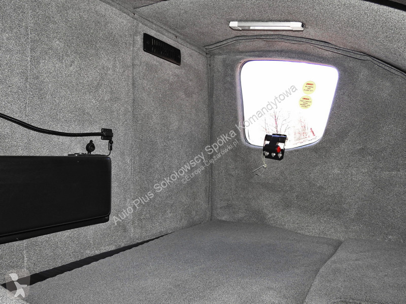 Véhicule utilitaire Iveco 70C18 DAILY