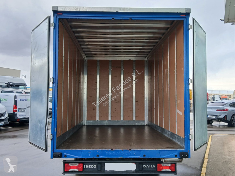 Équipements PL Iveco  35C16 20m3