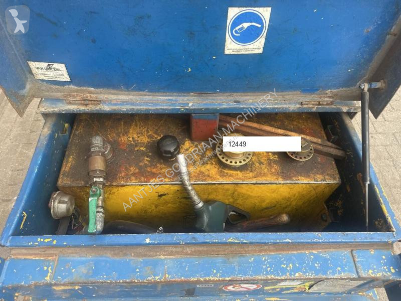 Attrezzature automezzi pesanti  Réservoir de...