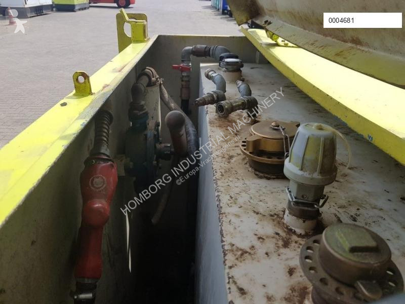 Uitrusting voor vrachtwagens  Dieseltank...