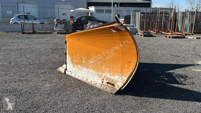 Attrezzature automezzi pesanti  CPM