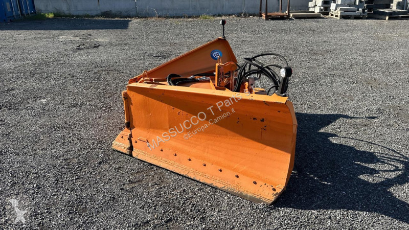 Attrezzature automezzi pesanti  CPM