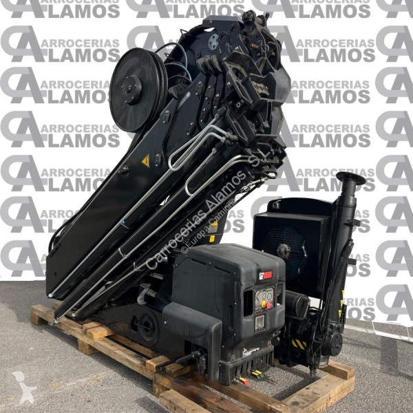 Équipements PL Hiab  302 E6 HIPRO AÑO 2018