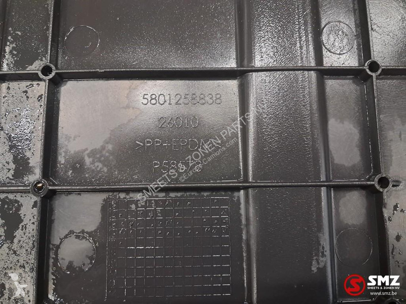 تجهيزات الآليات الثقيلة Iveco Occ batterijbak...