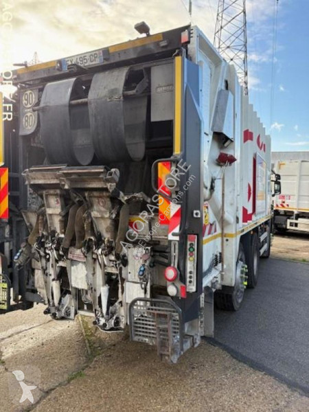 Vehículo de limpieza viaria Scania P280