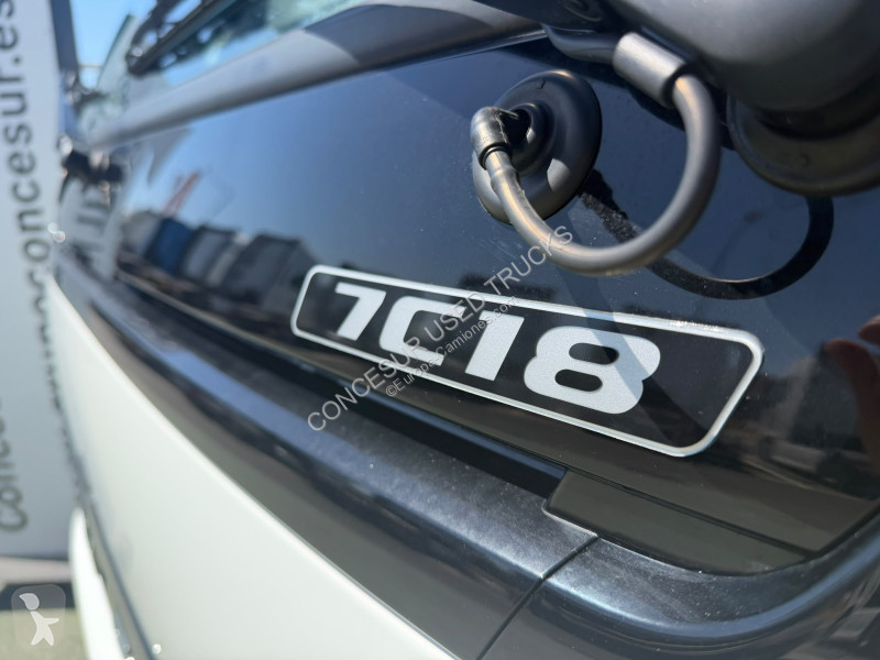 Vybavení pro nákladní vozy Mitsubishi Fuso...