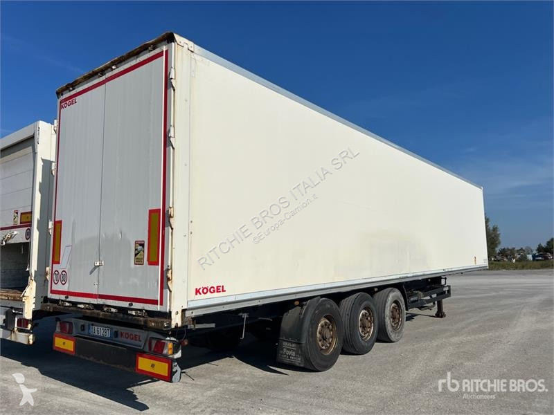 Félpótkocsi Kögel S24-3 Tri/A Van Trailer