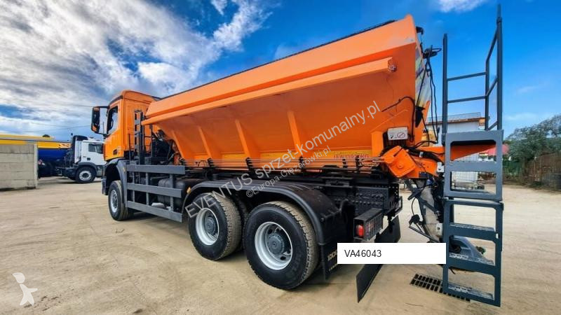 Mercedes 3333 Truck equipments