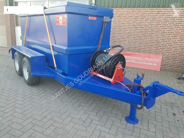 Uitrusting voor vrachtwagens  IBC Trailer