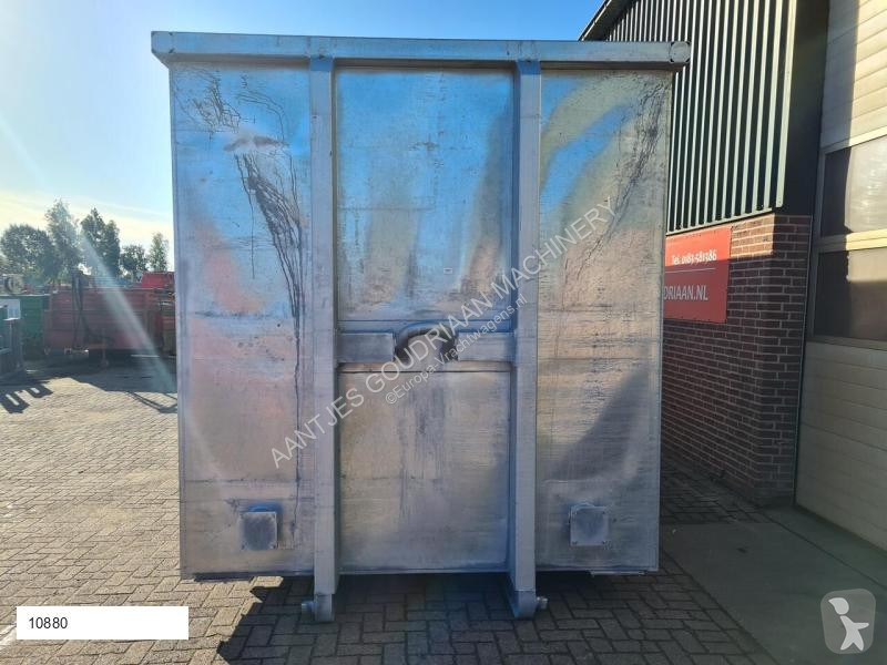 Uitrusting voor vrachtwagens  Vloeistof container