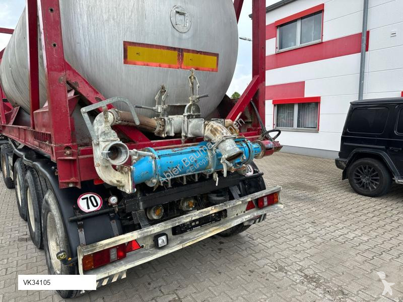Equipamentos pesados  Lebensmitteltank isoliert...