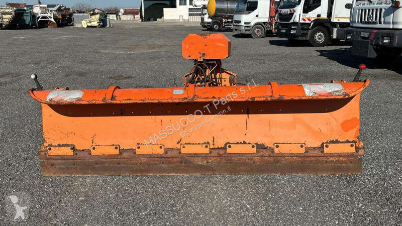 Attrezzature automezzi pesanti  BI RACLAGE