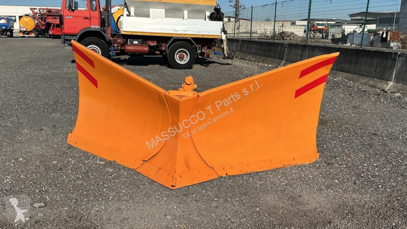 Attrezzature automezzi pesanti