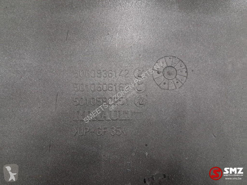 تجهيزات الآليات الثقيلة Renault Occ opstapbak...