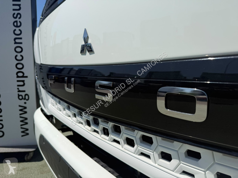 Vybavení pro nákladní vozy Mitsubishi Fuso...