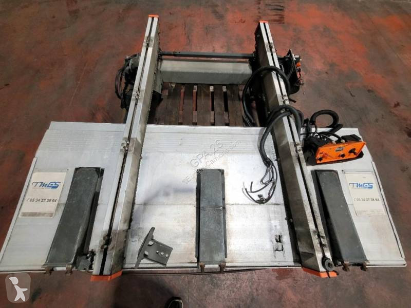 Dhollandia  Truck equipments