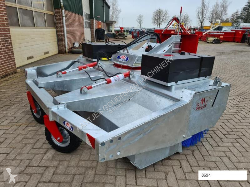 Uitrusting voor vrachtwagens  Sweep veegmachine...